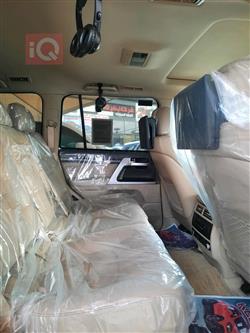 تۆیۆتا لاند کروزەر